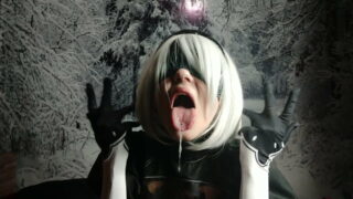 2B cosplayer loves to ahegao